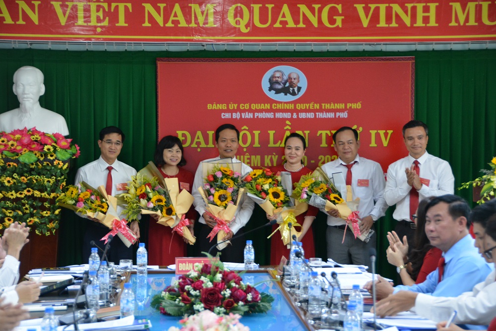 Đại hội Chi bộ Văn phòng HĐND và UBND thành phố thành phố Buôn Ma Thuột nhiệm kỳ 2020 - 2022