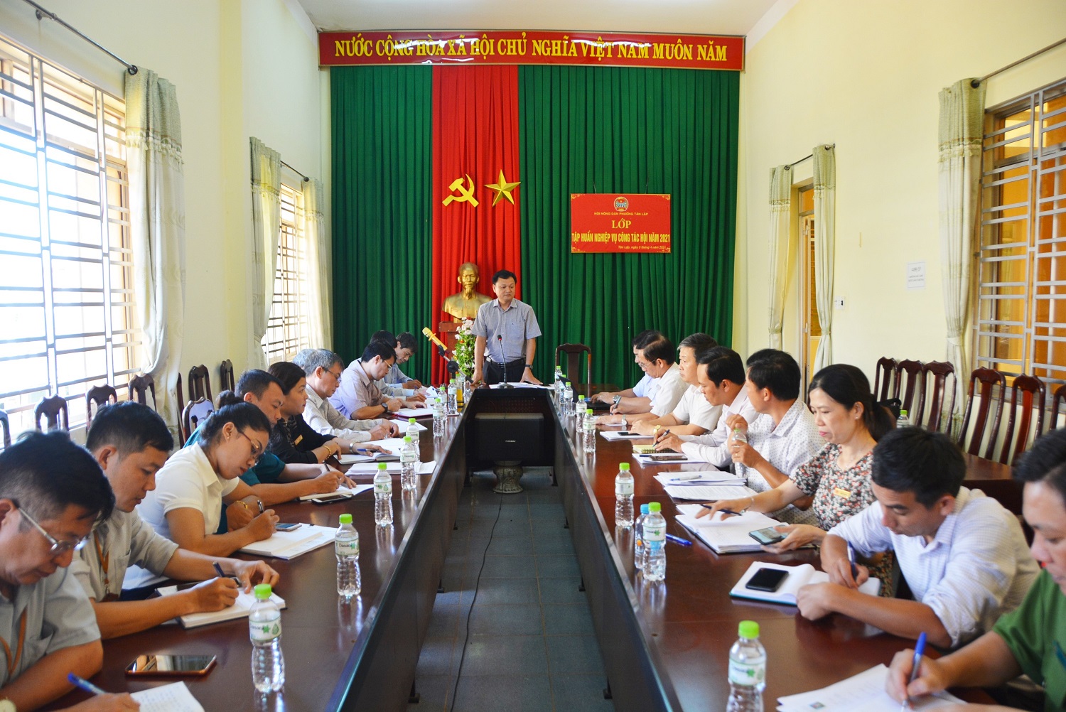 Đoàn công tác số 03 của Thành ủy Buôn Ma Thuột làm việc với Đảng ủy phường Tân Lập