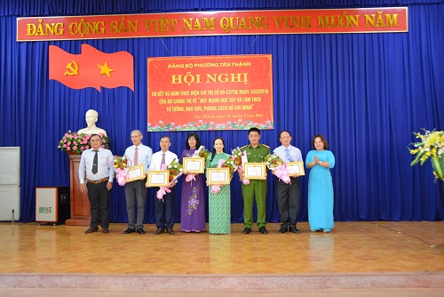 Đảng ủy phường Tân Thành, TP.Buôn Ma Thuột sơ kết 5 năm thực hiện Chỉ thị 05 của bộ chính trị về “đẩy mạnh học tập và làm theo tư tưởng, đạo đức, phong cách Hồ Chí Minh”