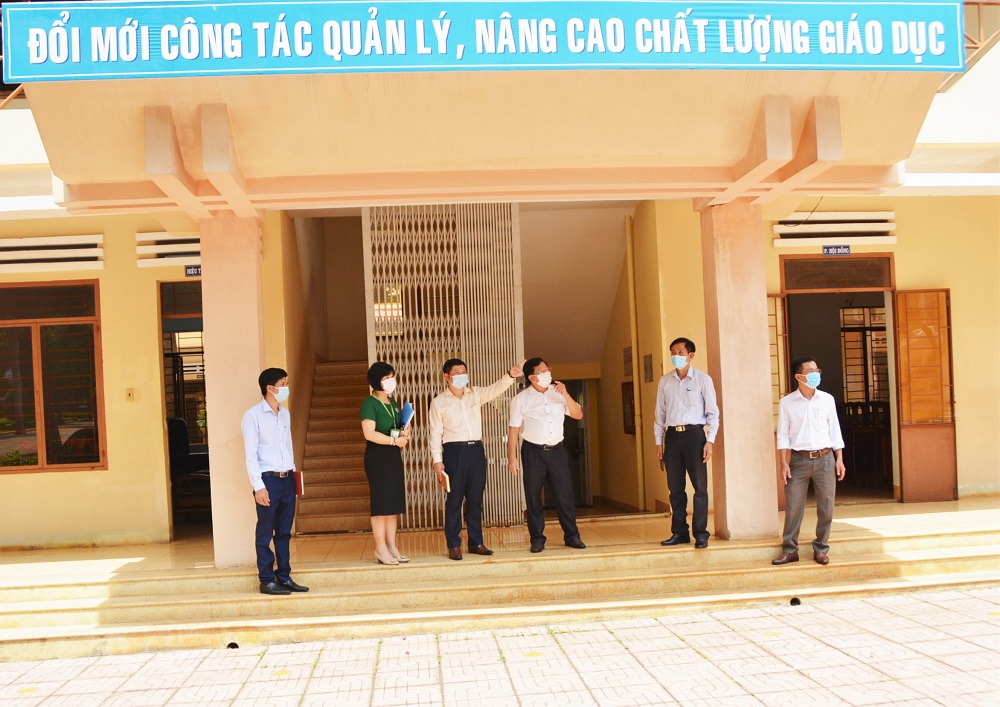 TP.Buôn Ma Thuột: Công tác phòng, chống dịch COVID-19 cho đợt thi vào lớp 6 tại Trường THCS Phan Chu Trinh đảm bảo an toàn là hàng đầu.