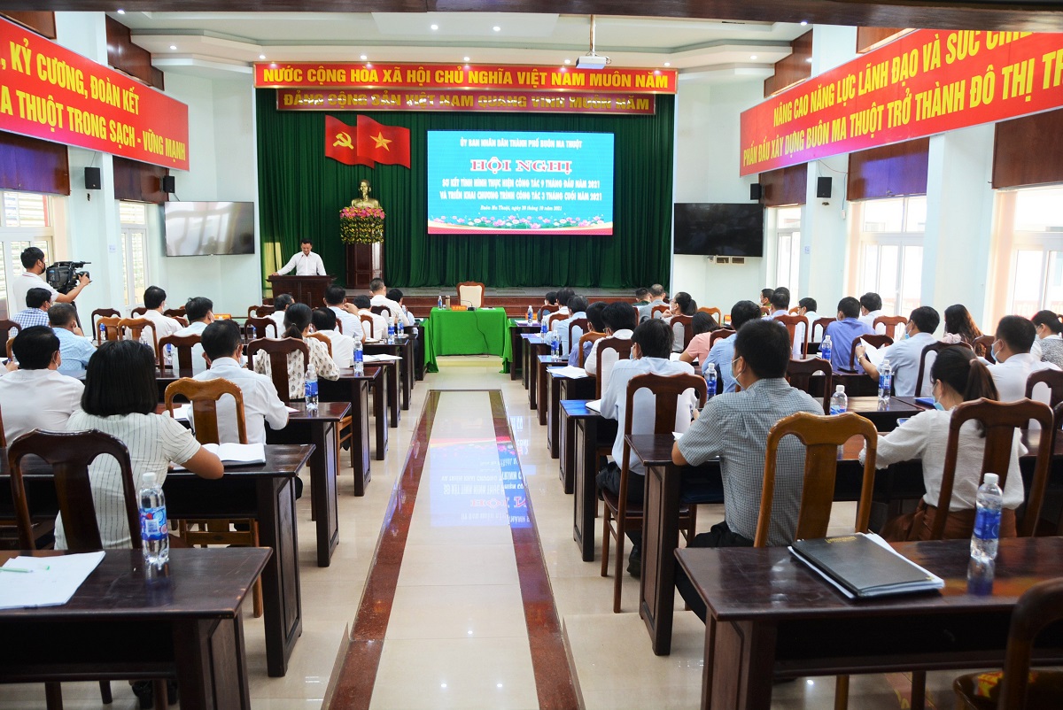 UBND TP.Buôn Ma Thuột tổ chức Hội nghị sơ kết nhiệm vụ 9 tháng, triển khai nhiệm vụ các tháng cuối năm 2021