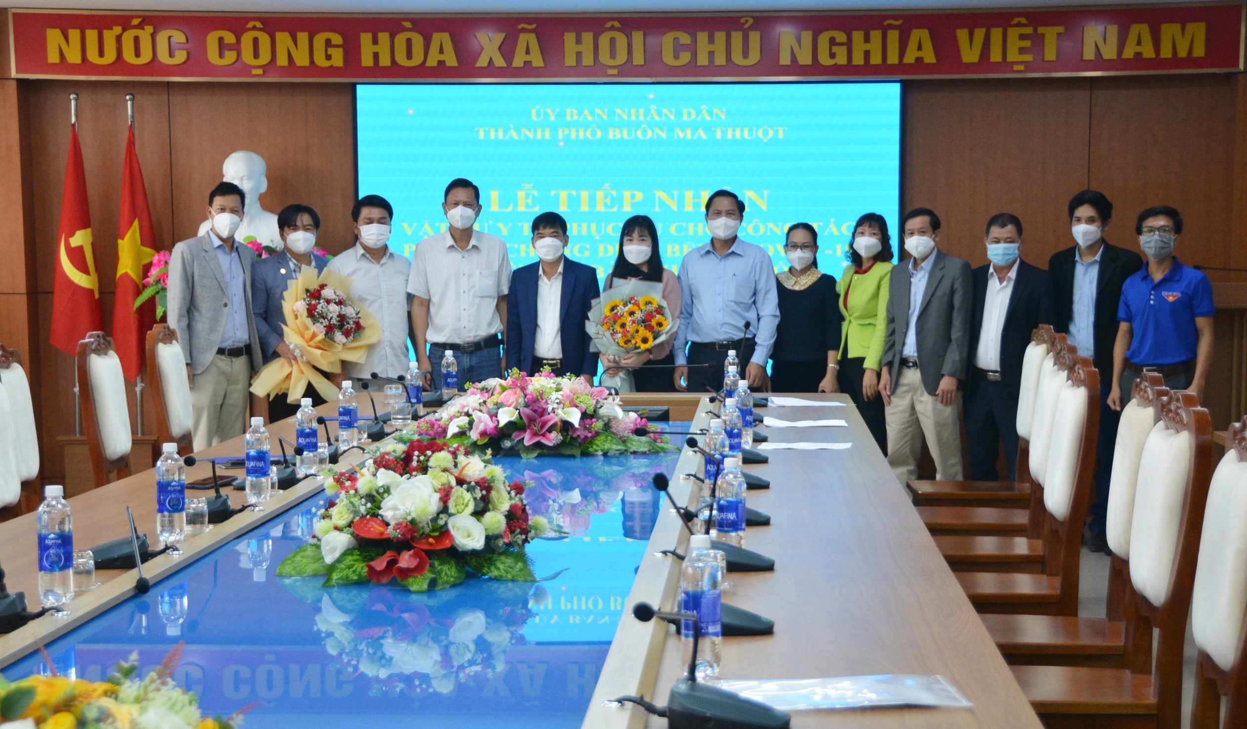 TP.Buôn Ma Thuột: Lễ tiếp nhận trang thiết bị y tế hỗ trợ công tác phòng, chống dịch COVID-19