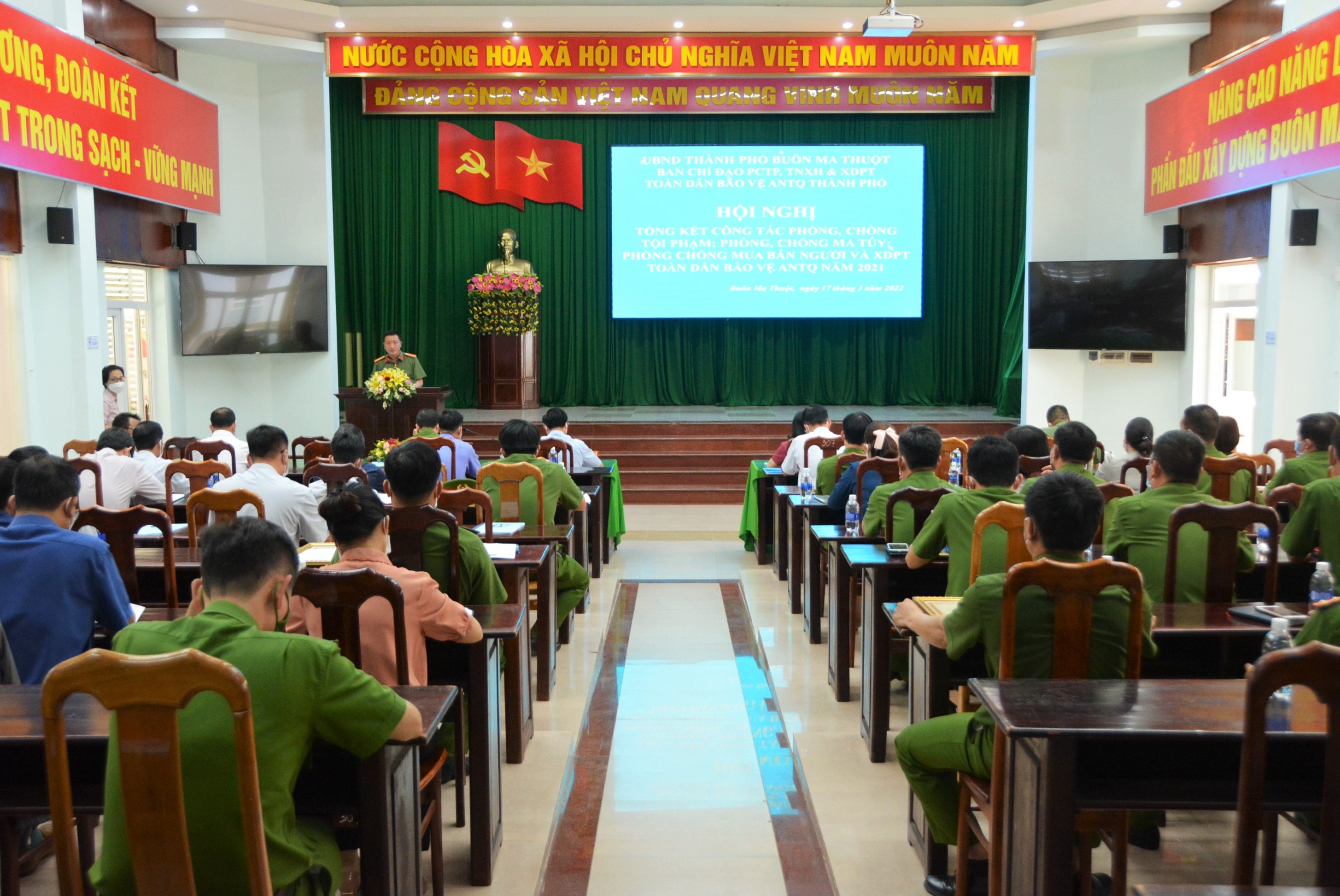 Hội nghị triển khai nhiệm vụ công tác phòng chống tội phạm, tệ nạn xã hội và xây dựng phong trào toàn dân bảo vệ an ninh tổ quốc năm 2022