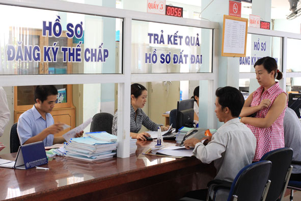 Thông báo điều chỉnh Mục 1 và Mục 3, Phần II của Kế hoạch tuyển dụng công chức phường, xã thuộc thành phố Buôn Ma Thuột năm 2022