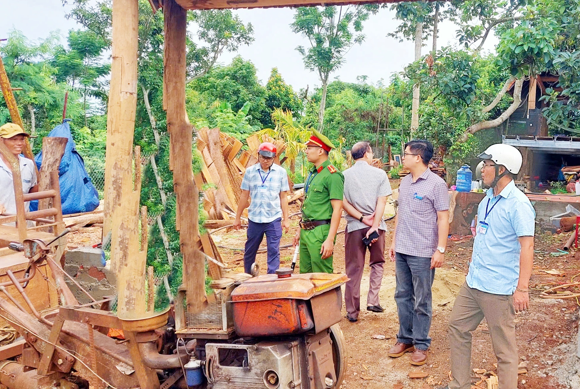 Phường Buôn Ma Thuột chấn chỉnh công tác quản lý trật tự xây dựng, trật tự đô thị, kiên quyết xử lý nghiêm hành vi lấn chiếm lòng, lề đường, xây dựng trái phép, không phép.