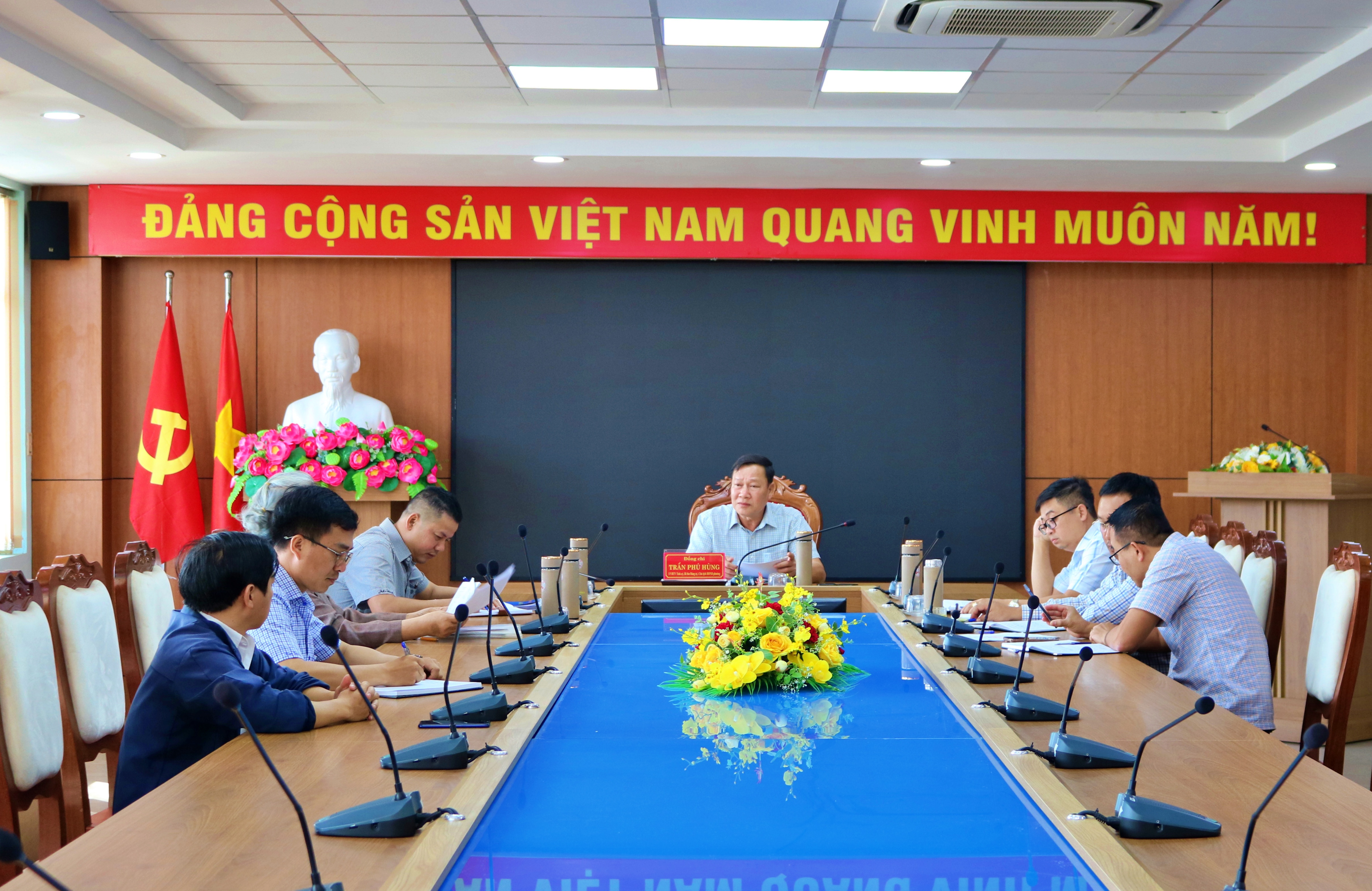 Đồng chí Trần Phú Hùng, Ủy viên Ban Thường vụ Tỉnh ủy, Bí thư Đảng ủy, Chủ tịch HĐND phường Buôn Ma Thuột tiếp công dân định kỳ tháng 3/2026.