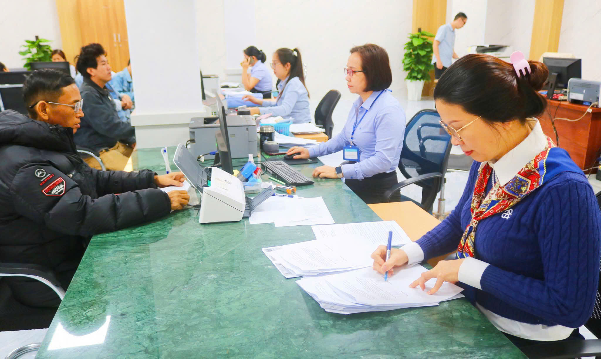 Phường Buôn Ma Thuột: Nâng cao chất lượng phục vụ người dân, doanh nghiệp từ mô hình “giải quyết thủ tục hành chính trong ngày”