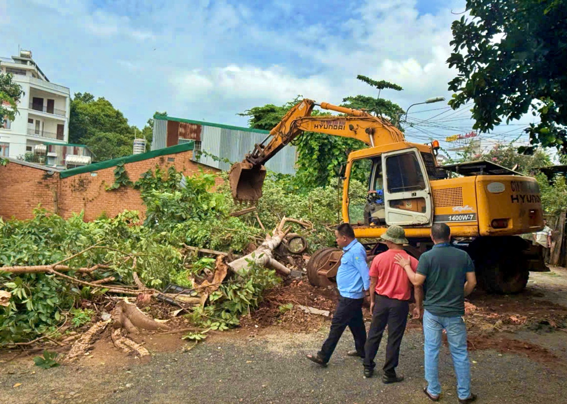 Nhiều hộ dân tiên phong bàn giao mặt bằng – sự đồng thuận tạo đà hoàn thành sớm dự án đường Tôn Đức Thắng, Buôn Ma Thuột