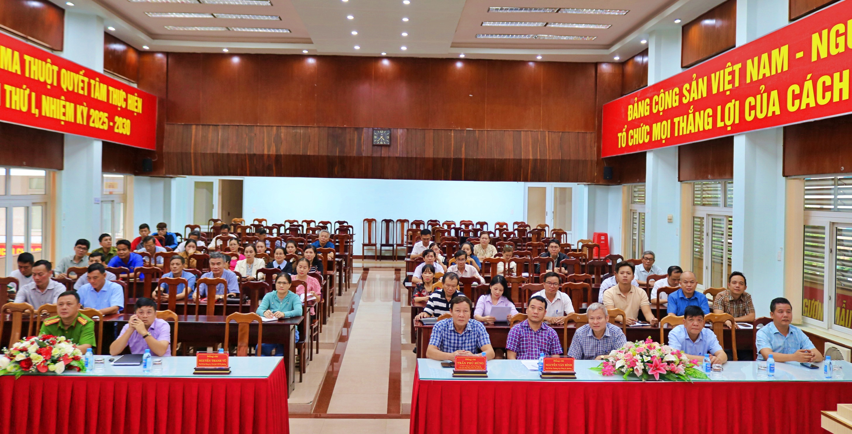 Phát động Kế hoạch hành động 100 ngày tháo gỡ điểm nghẽn, tăng tốc chuyển đổi số  tại điểm cầu phường Buôn Ma Thuột