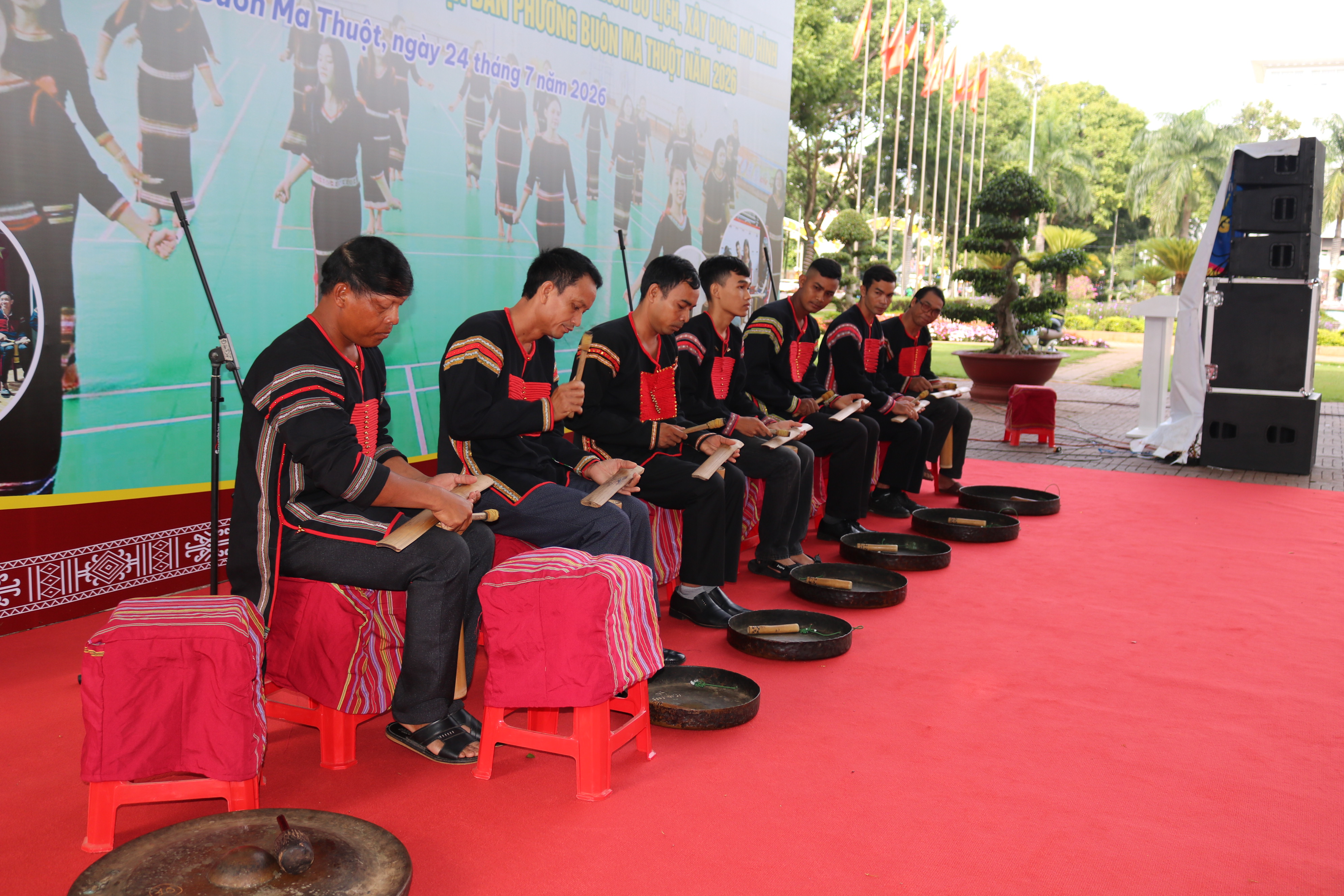 Phường Buôn Ma Thuột  hỗ trợ gìn giữ bảo vệ và phát huy giá trị di sản văn hóa cồng chiêng trong đời sống đương đại