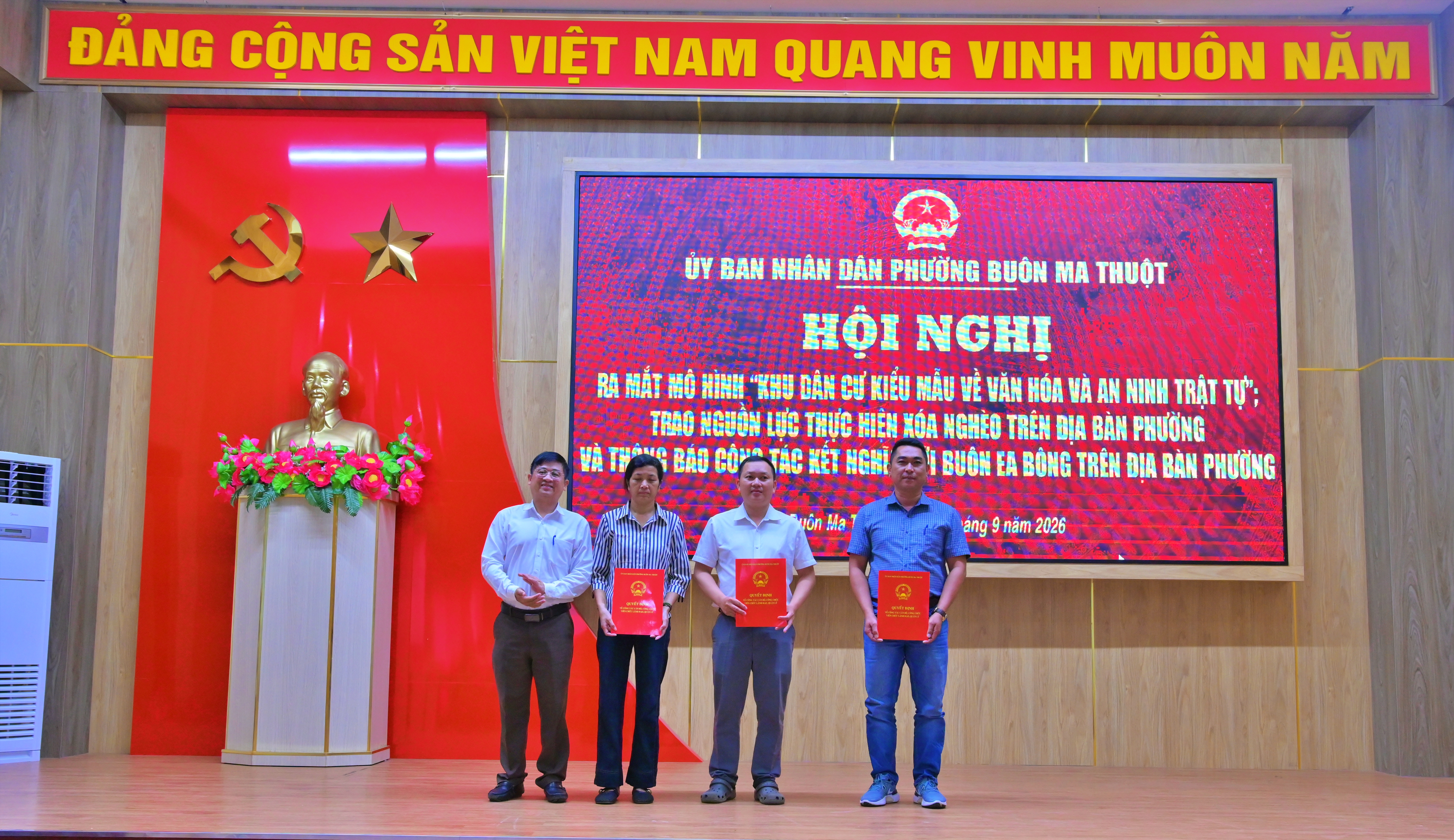 Triển khai thí điểm mô hình “Công dân số tiêu biểu”, “Buôn, tổ dân phố số tiêu biểu” trên địa bàn phường Buôn Ma Thuột