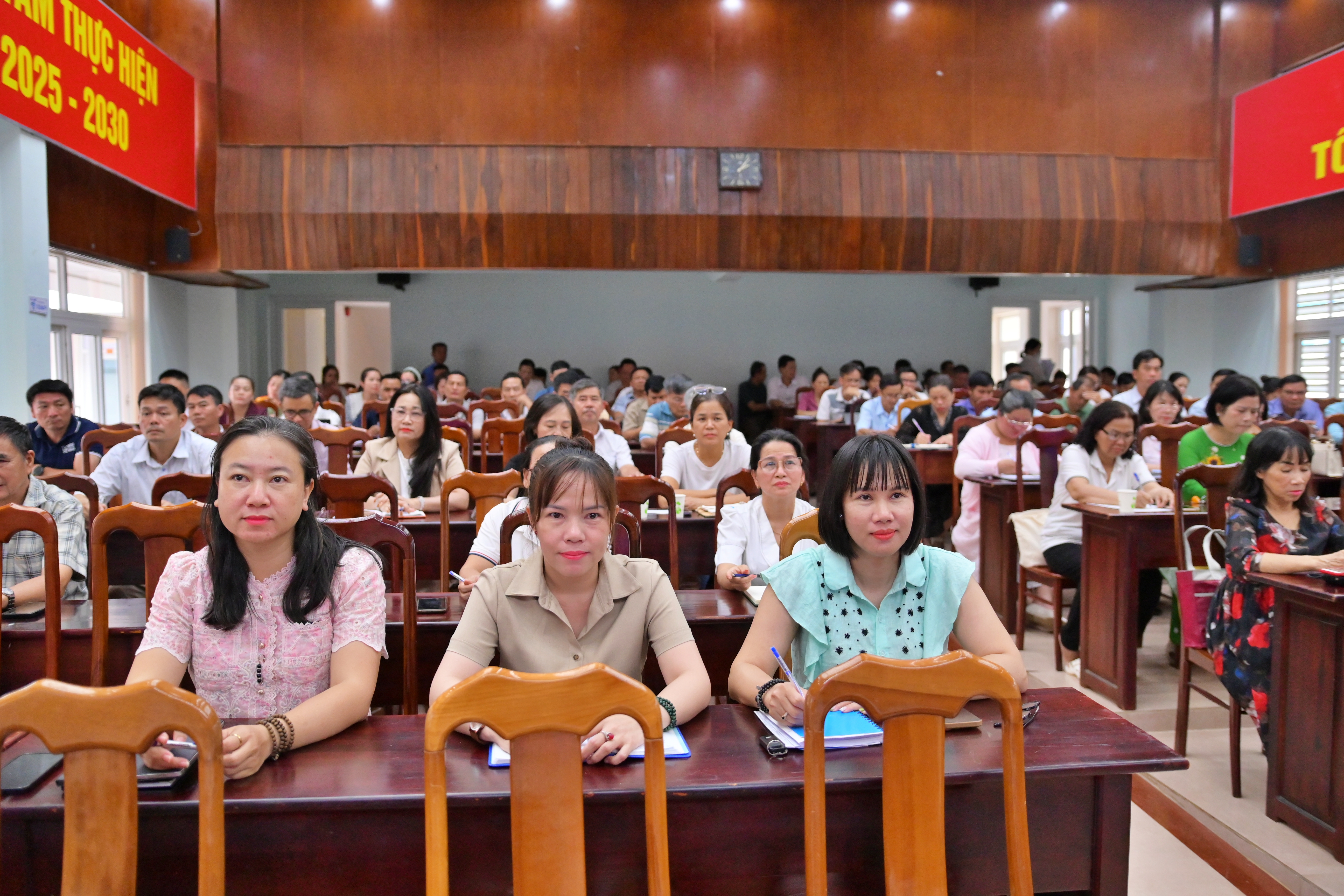 Phường Buôn Ma Thuột: Gần 150 đại biểu tham dự tập huấn triển khai thủ tục hành chính của Đảng trên môi trường điện tử