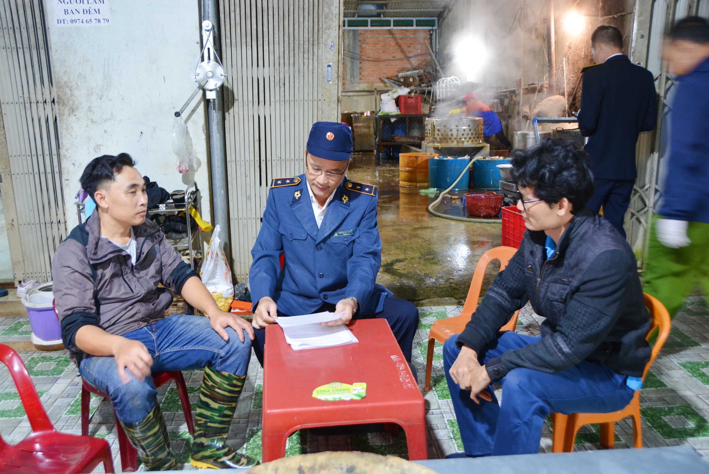 Thành phố Buôn Ma Thuột: Tăng cường kiểm tra hoạt động giết mổ, kinh doanh gia súc, gia cầm.