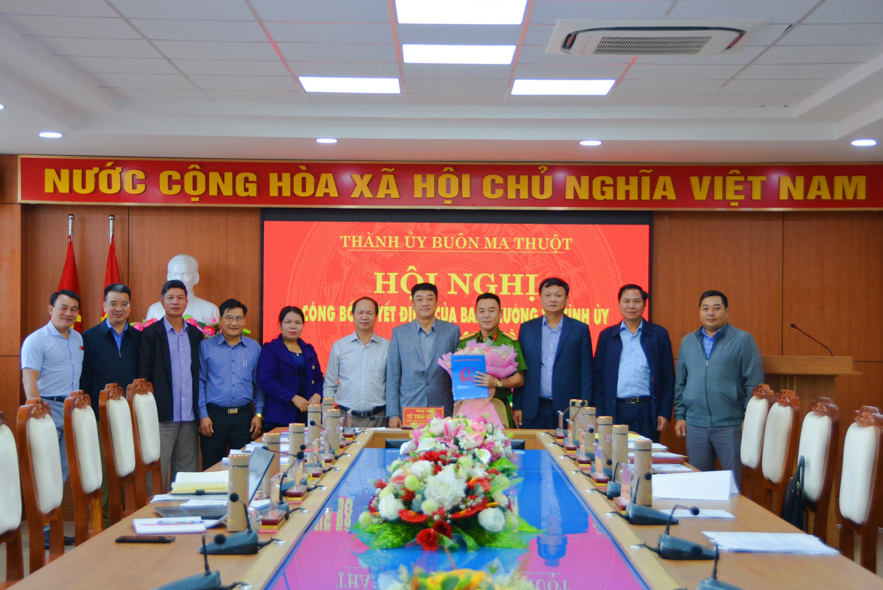 Công bố quyết định của Ban Thường vụ Tỉnh ủy về công tác cán bộ