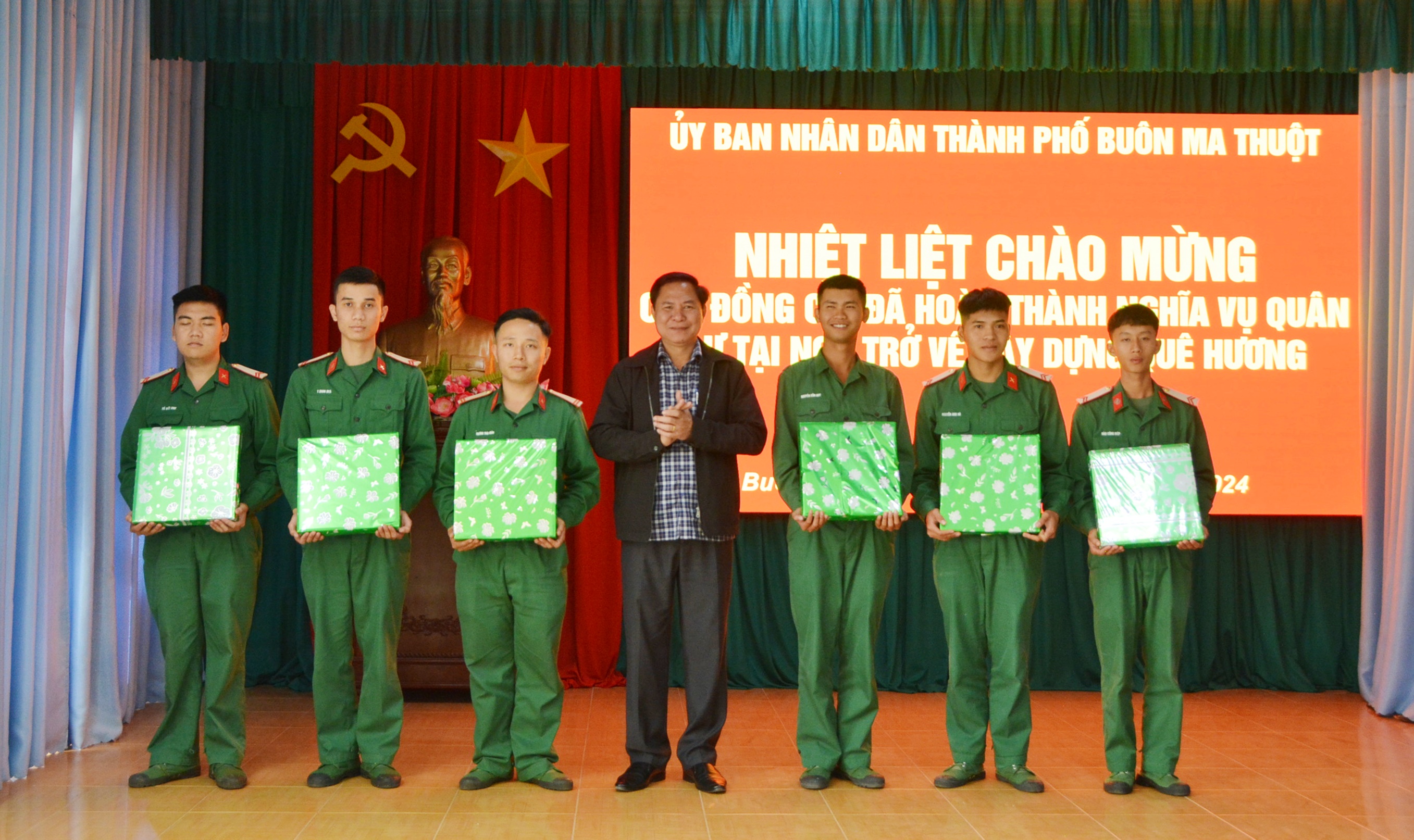 TP.Buôn Ma Thuột: Tổ chức đón nhận và gặp mặt quân nhân hoàn thành nghĩa vụ quân sự tại ngũ trở về địa phương năm 2024