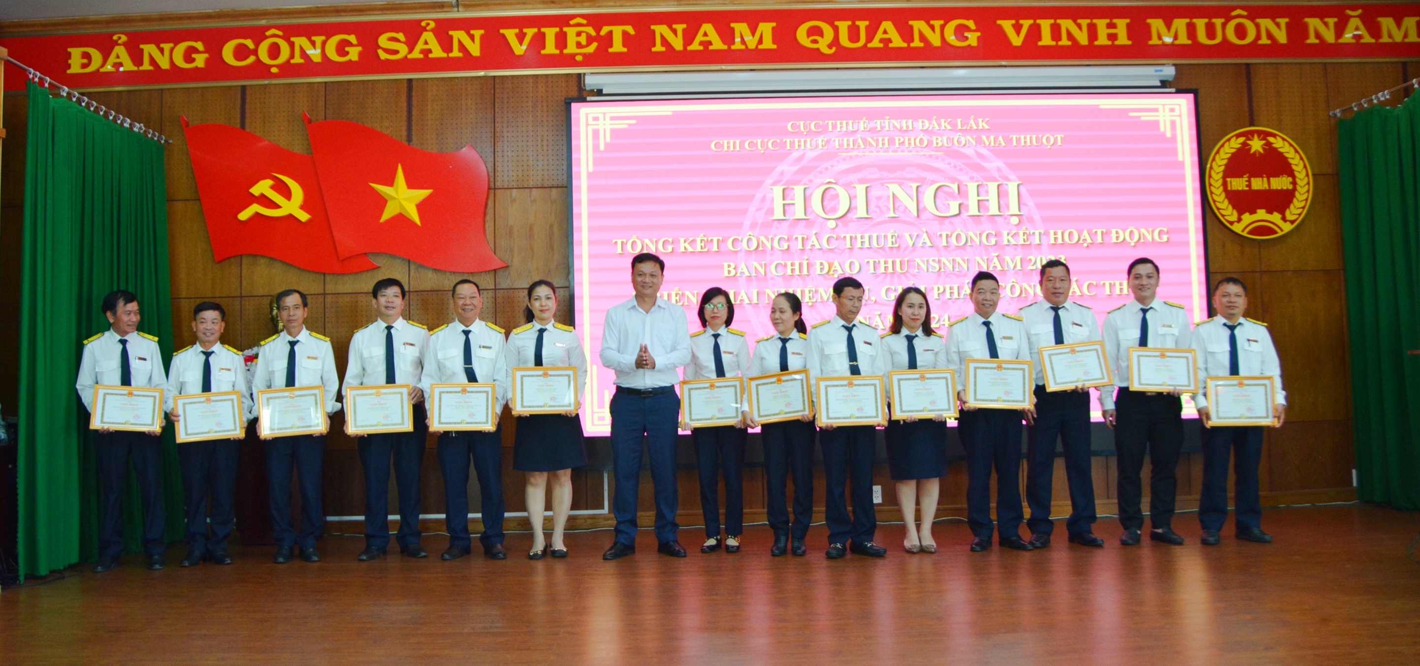 TP.Buôn Ma Thuột: Hội nghị tổng kết công tác thuế năm 2023, triển khai nhiệm vụ công tác năm 2024