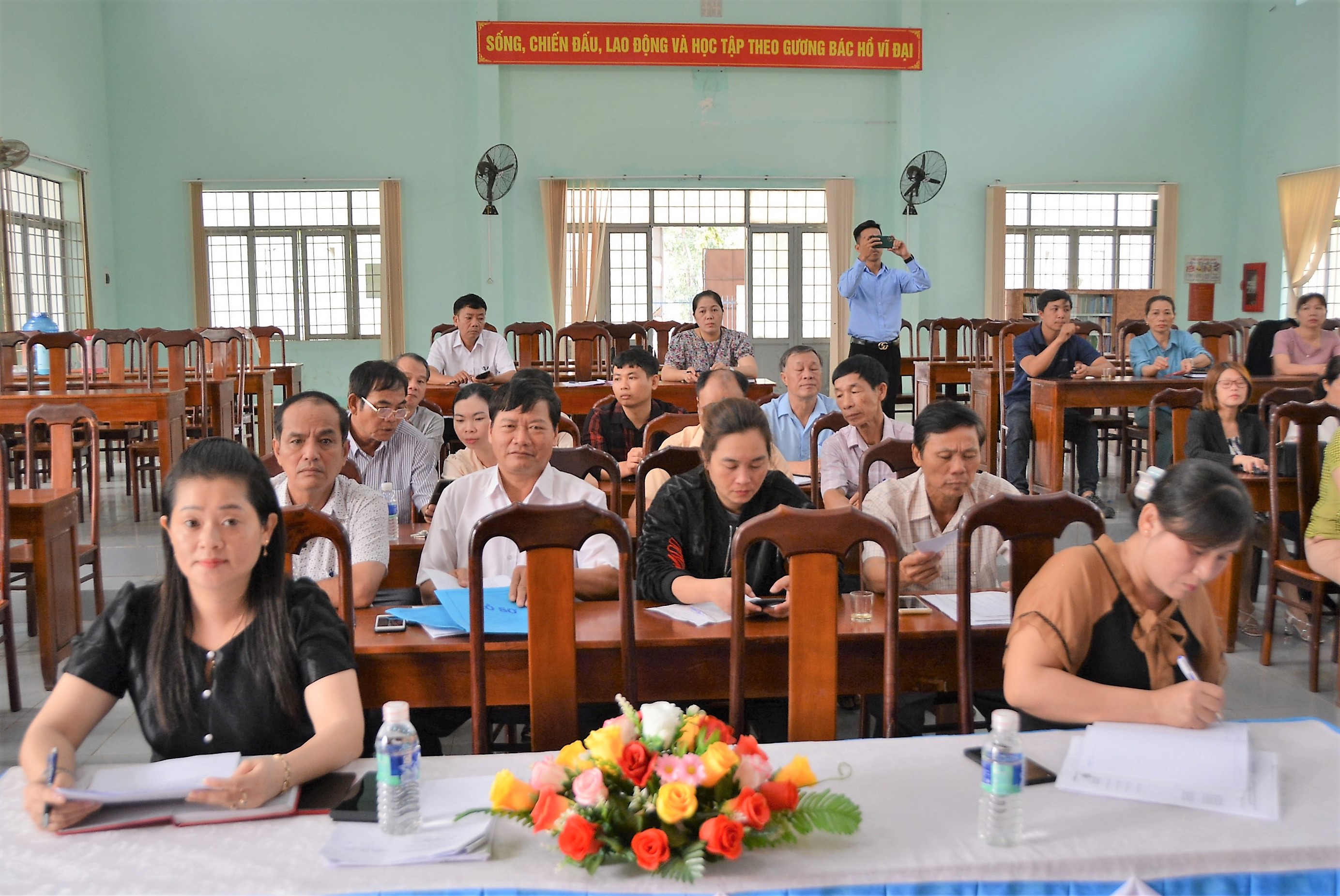 Xã Hòa Thuận: Hội nghị tập huấn hướng dẫn kích hoạt tài khoản định danh, xác thực điện tử và sử dụng dịch vụ công trực tuyến