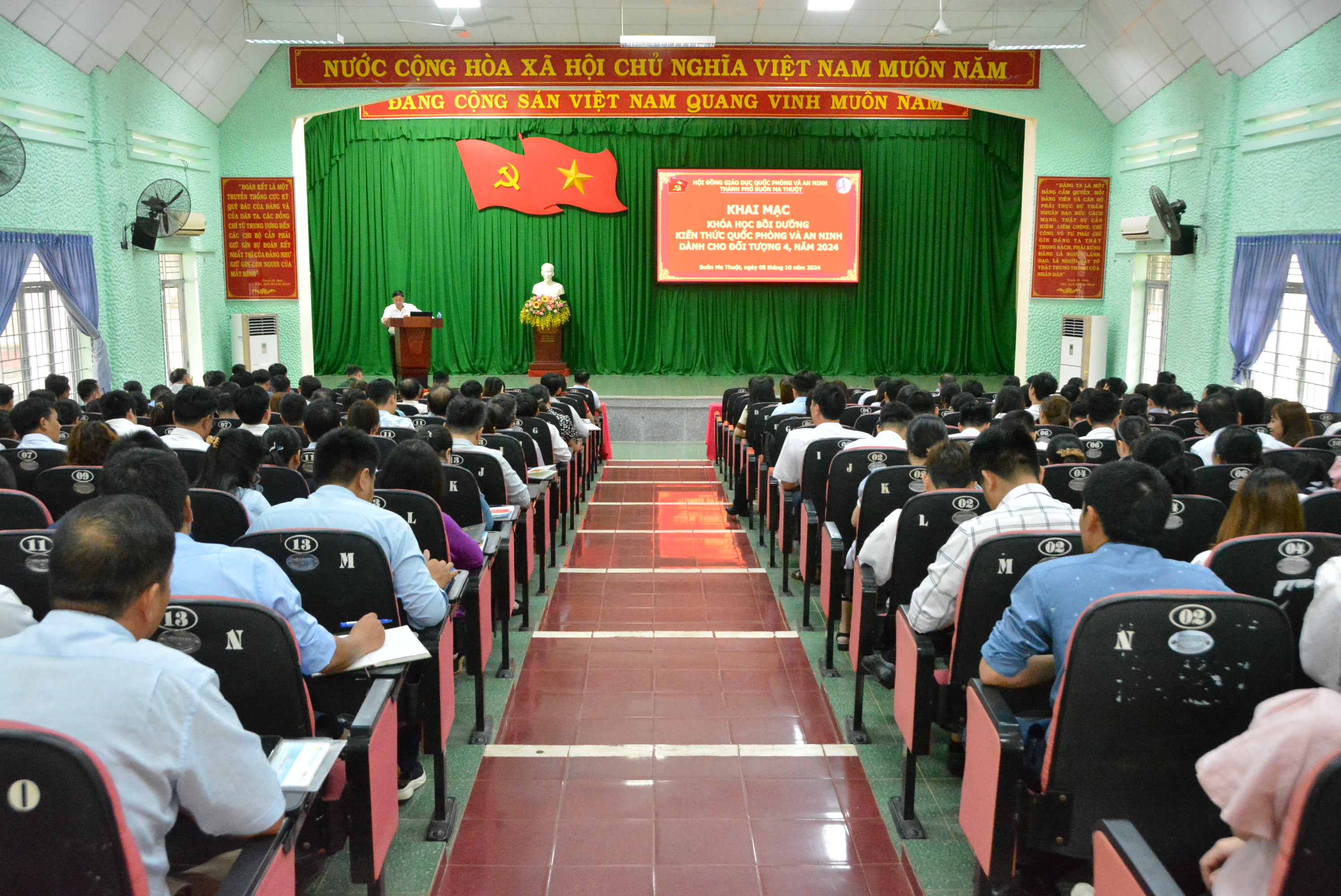 TP.Buôn Ma Thuột: Hơn 200 học viên tham gia lớp bồi dưỡng kiến thức Quốc phòng - An ninh cho đối tượng 4 (khóa 60) năm 2024