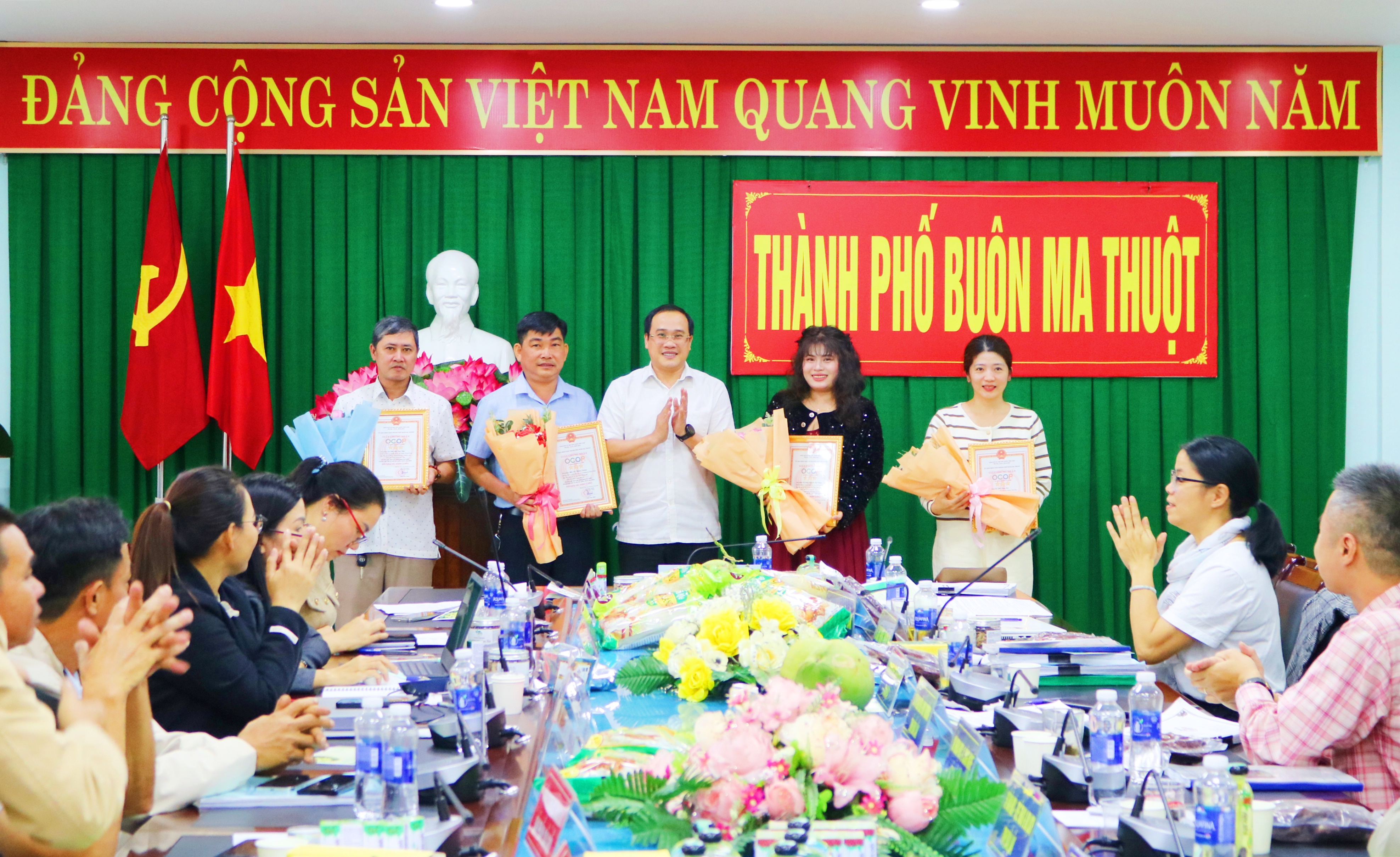 Thành phố Buôn Ma Thuột: Công bố thêm 04 sản phẩm đạt tiêu chuẩn OCOP đợt 1 năm 2024