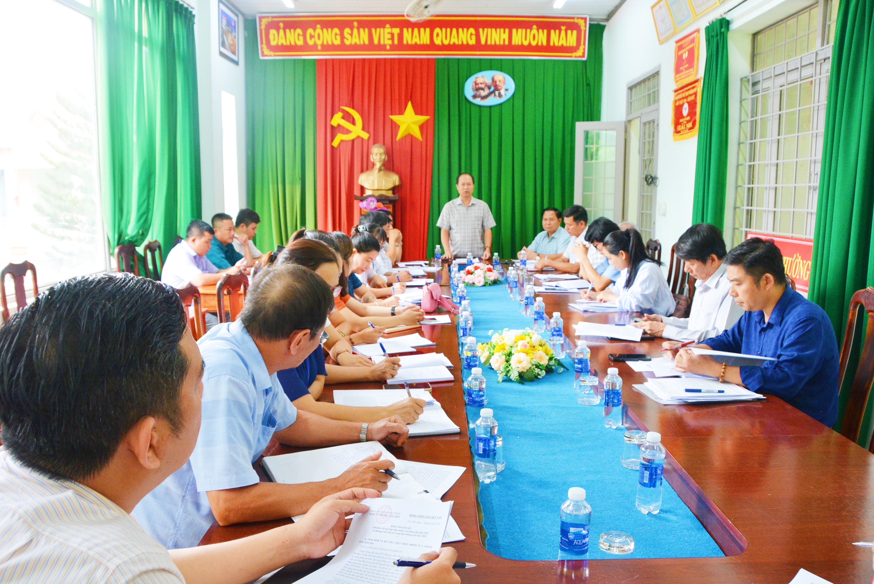 Sắp xếp đơn vị hành chính cấp xã, nâng cao đời sống nhân dân, giữ vững quốc phòng – an ninh, chính trị và trật tự an toàn xã hội. Đặc biệt, việc sắp xếp sáp nhập sẽ đảm bảo chế độ chính sách hợp lý, thoả đáng và không ảnh hưởng nhiều đến sản xuất, kinh doanh, cuộc sống của Nhân dân …