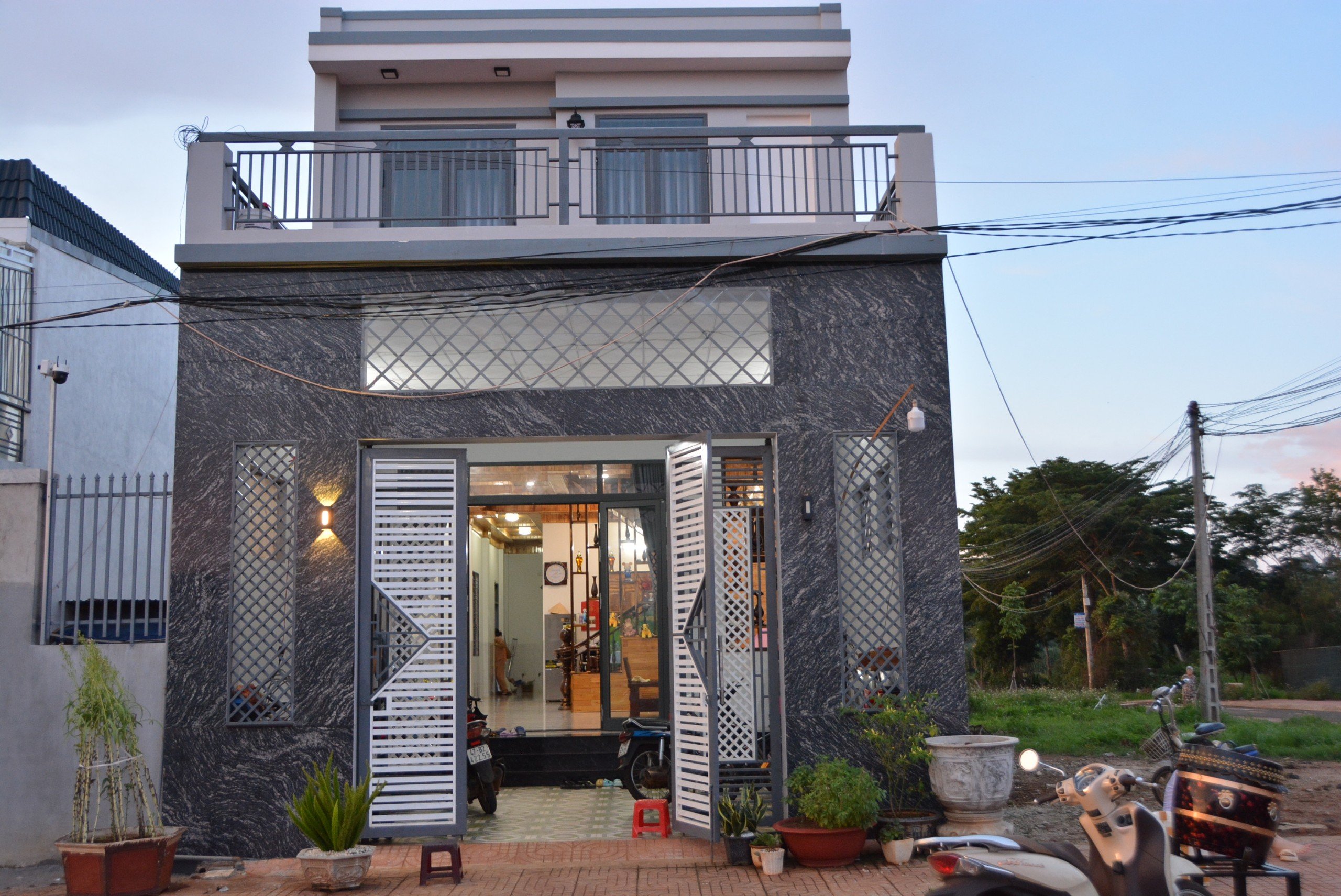 Điện an toàn và nước sạch đã đảm bảo cho người dân khu tái định cư thôn 1, xã Hòa Thắng, TP. Buôn Ma Thuột